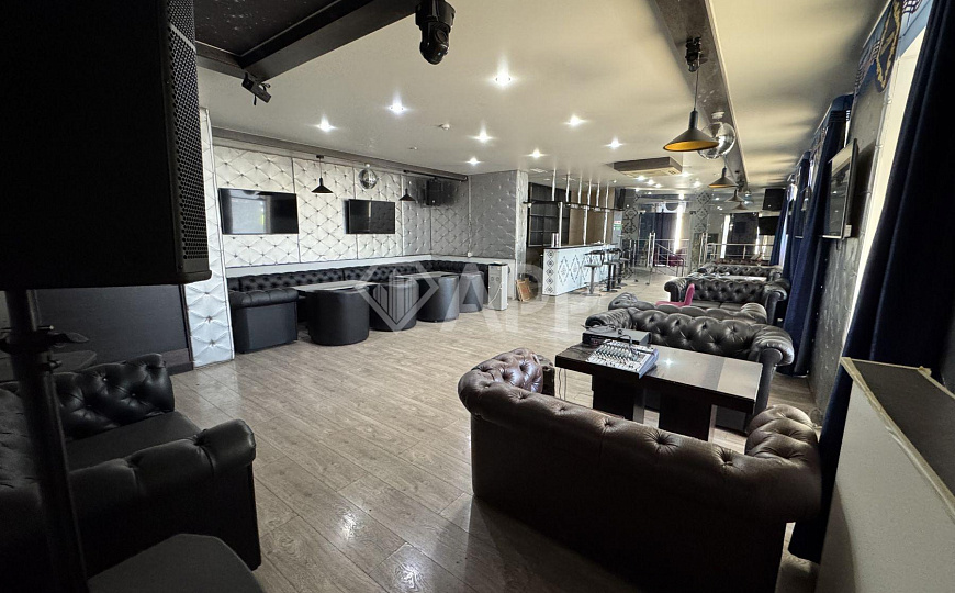 Сдаю отдельно стоящее здание, 800 м² фото