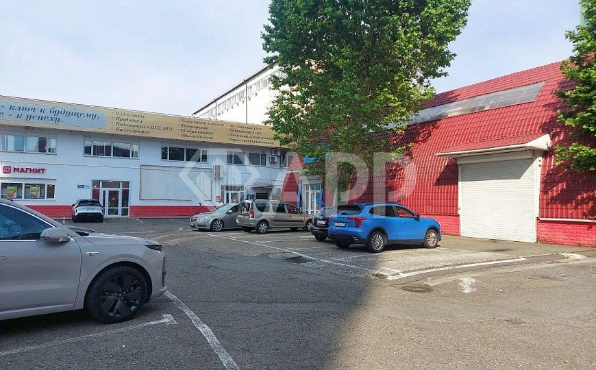 Сдам отдельно стоящее здание, 415 м² фото
