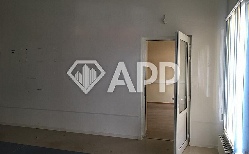 Продам отдельно стоящее здание, 200 м²,  г.Новокубанск, ул. Лермонтова, д.43.  фото