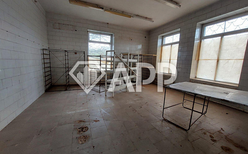 Сдам помещение свободного назначения, 444 до 766 м² фото