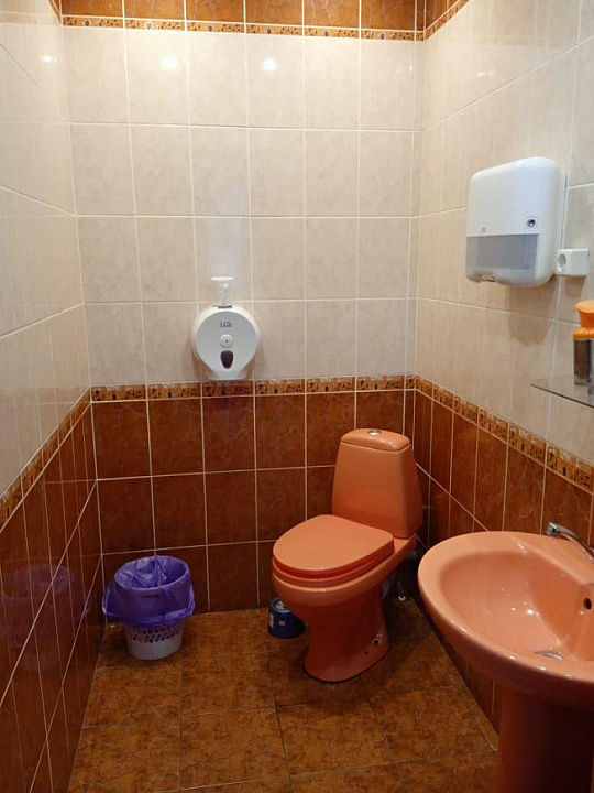 Продается отдельно стоящее здание 580 м² фото