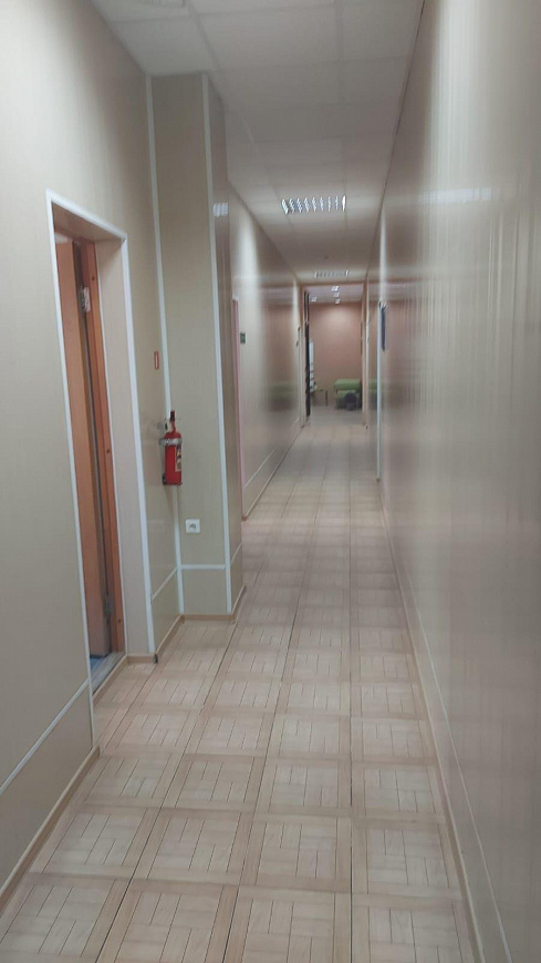 Помещение с парковкой и фасадаом на дорогу 246 м² фото