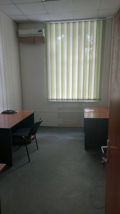 Помещение с парковкой и фасадаом на дорогу 246 м² фото