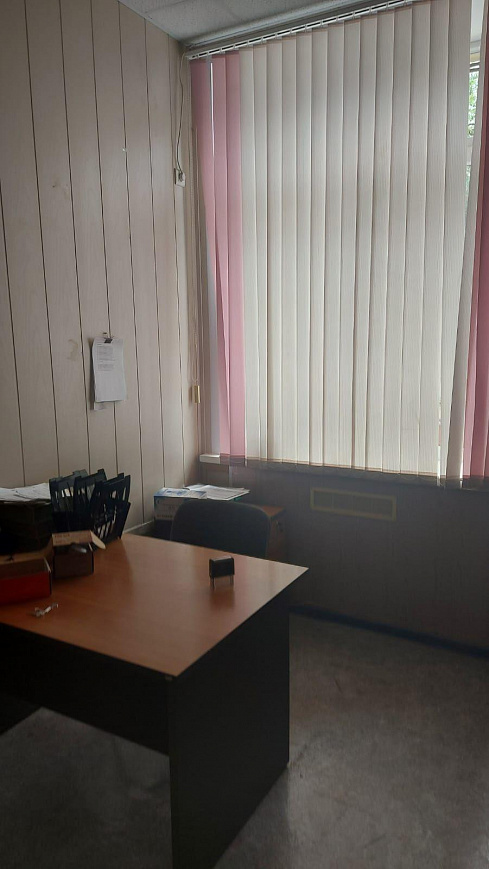 Помещение с парковкой и фасадаом на дорогу 246 м² фото