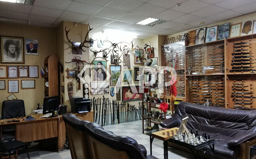 Сдам торговое помещение, 130 м² фото