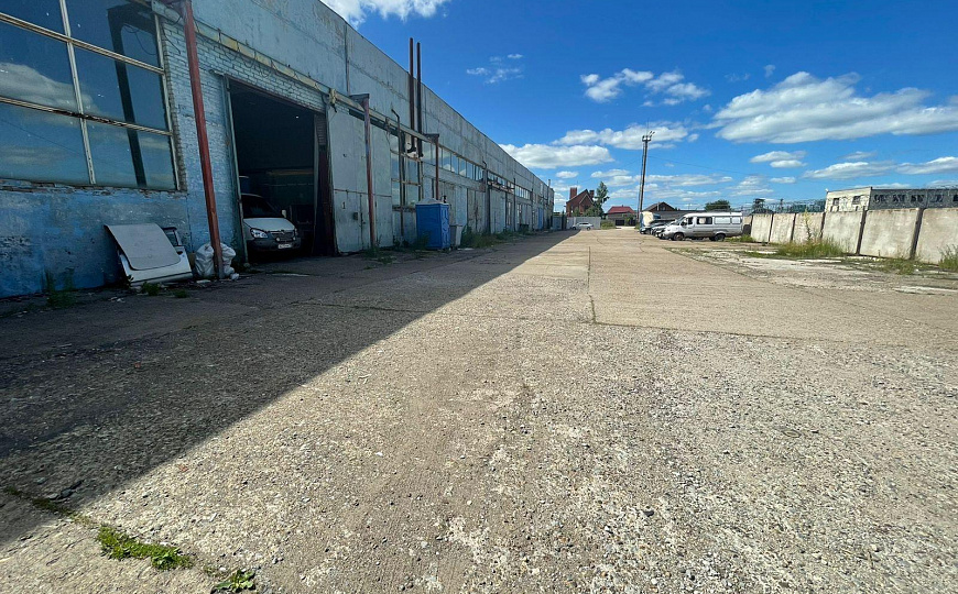 Продается помещение свободного назначения с арендаторами 1 700 м² фото