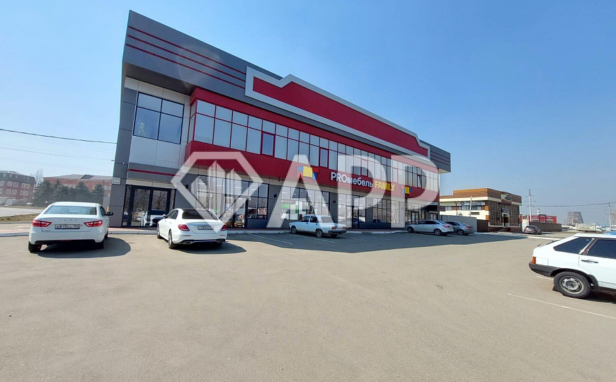 Сдам торговое помещение, 420 м². фото