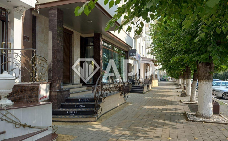 Сдам торговое помещение, 60 м². От собственника. Без комиссии. фото