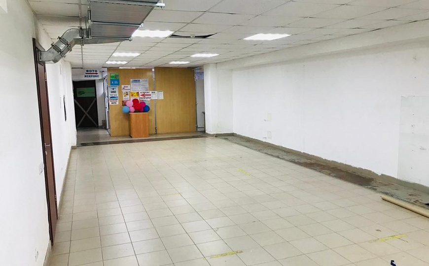 Помещение в торговом комплексе, высокий трафик, 80 м² фото