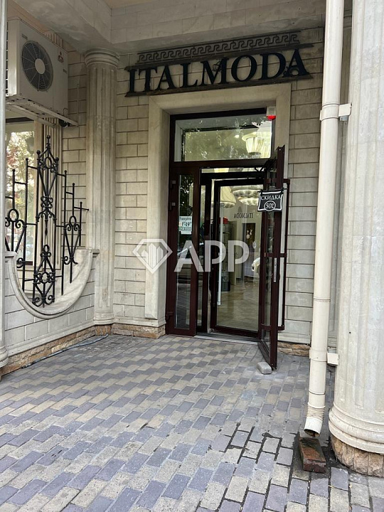 Продам торговое помещение, 293 м² фото