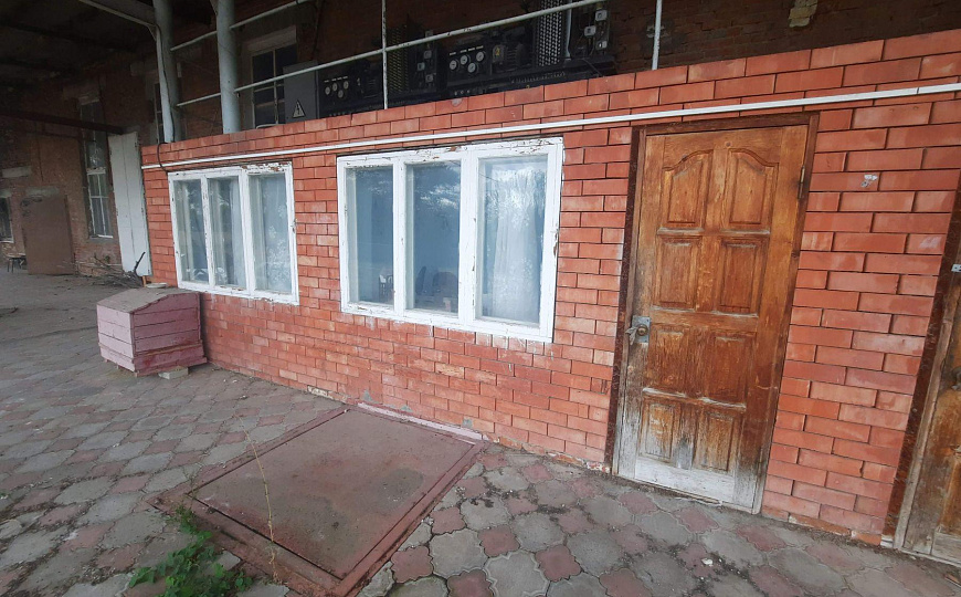 Продам производственное помещение площадью 1173 м² и зем.участок 5587 м² фото