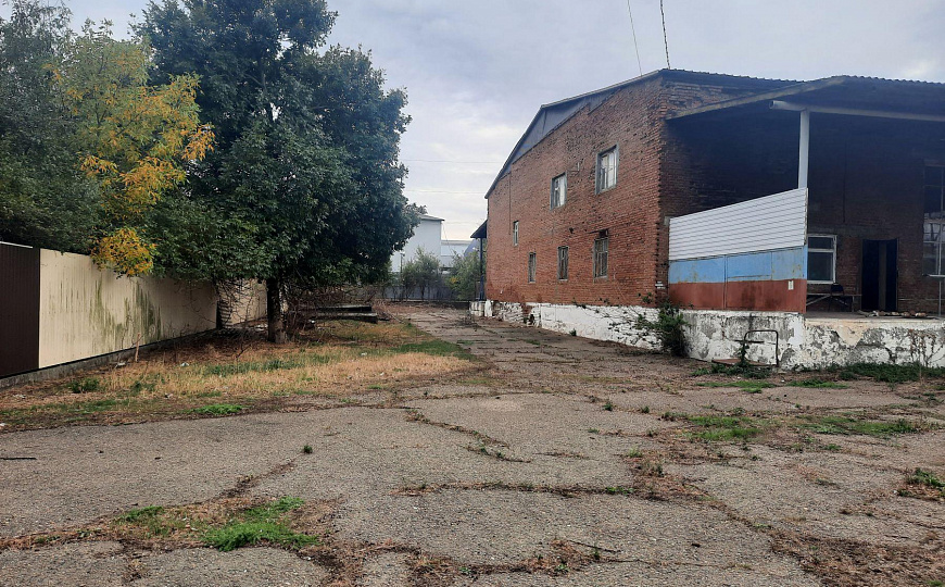 Продам производственное помещение площадью 1173 м² и зем.участок 5587 м² фото
