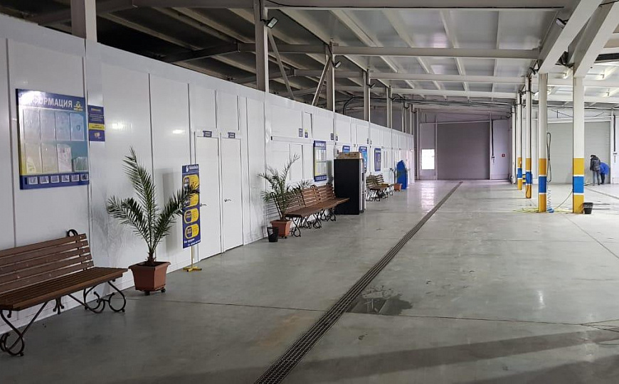 Комплекс с арендаторами 1 500 м² фото