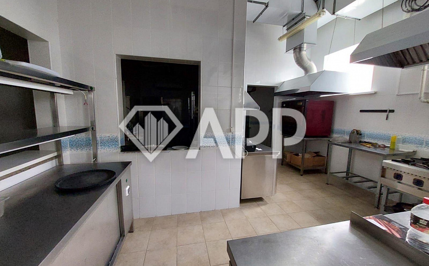 Сдам помещение свободного назначения, 585 м² фото