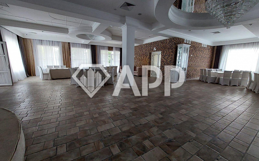 Сдам помещение свободного назначения, 585 м² фото