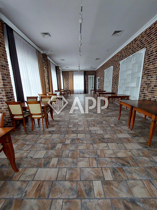 Сдам помещение свободного назначения, 585 м² фото