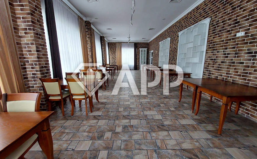 Сдам помещение свободного назначения, 585 м² фото