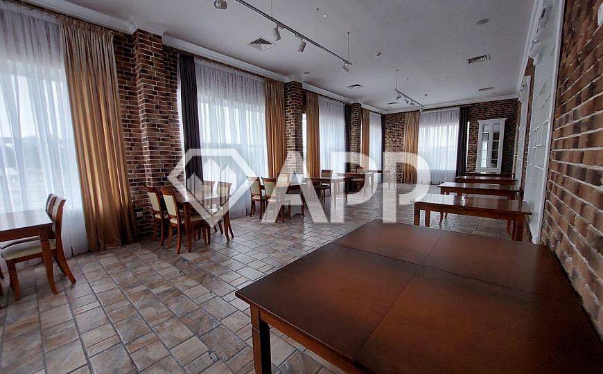 Сдам помещение свободного назначения, 585 м² фото