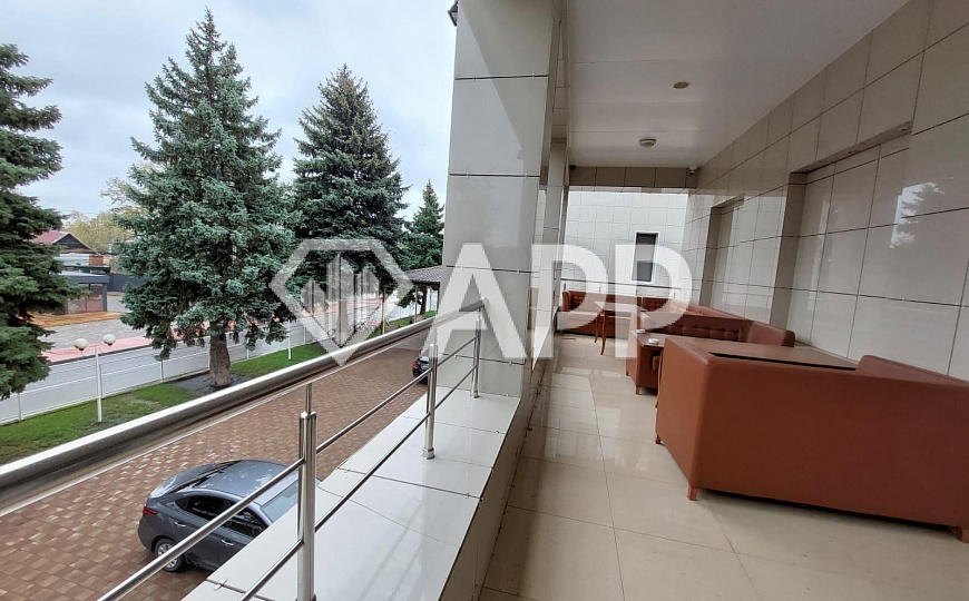 Сдам помещение свободного назначения, 585 м² фото