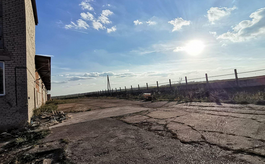 Продается производственная база 2 000 м² фото