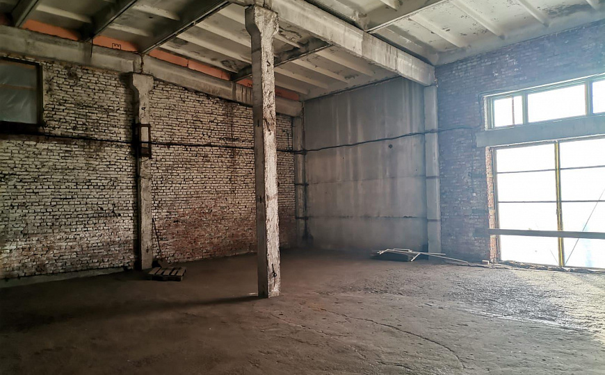 Продается производственная база 2 000 м² фото