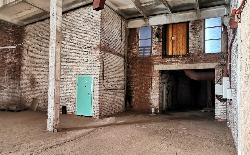 Продается производственная база 2 000 м² фото