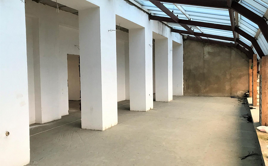 Отдельно стоящее здание, 1 330 м² фото