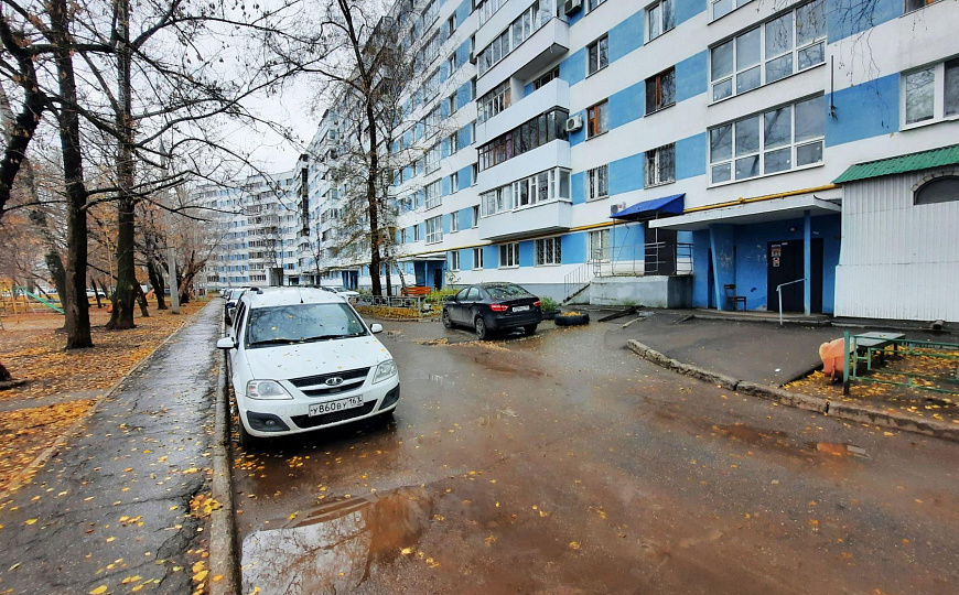 Продажа помещения на 1м этаже с отдельным входом. фото
