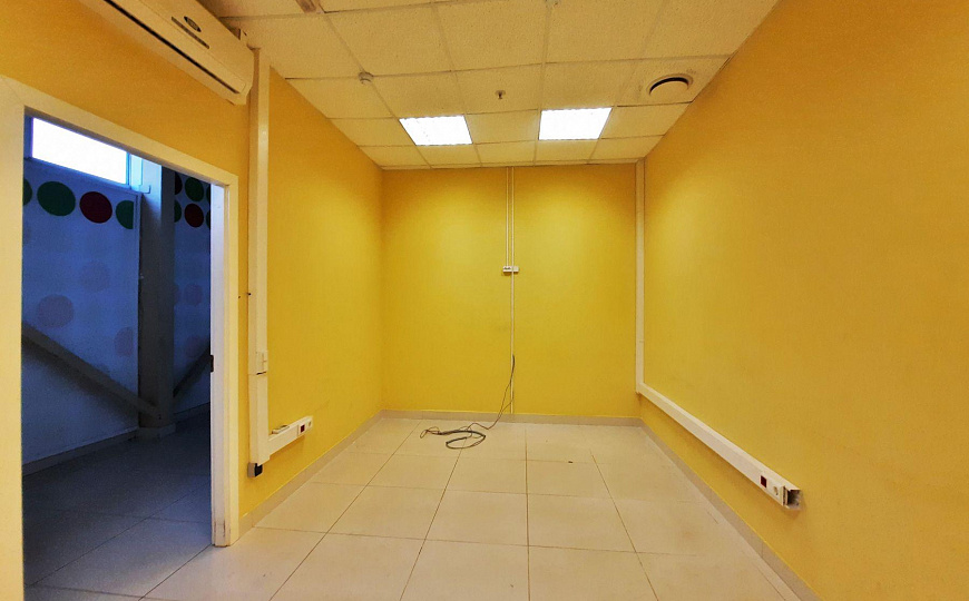 Сдам помещение свободного назначения, 1 500 м² фото