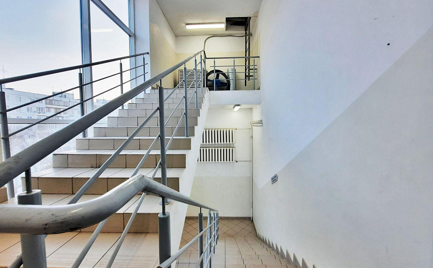 Сдам помещение свободного назначения, 1 500 м² фото