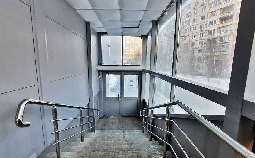 Сдам помещение свободного назначения, 1 500 м² фото