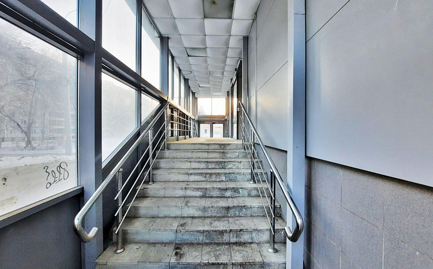 Сдам помещение свободного назначения, 1 500 м² фото