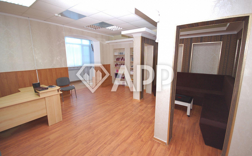 Продам  помещение, общей площадью 294 м².  фото