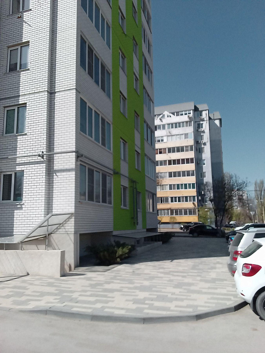 Помещение в крупном жилмассиве, 90 м² фото