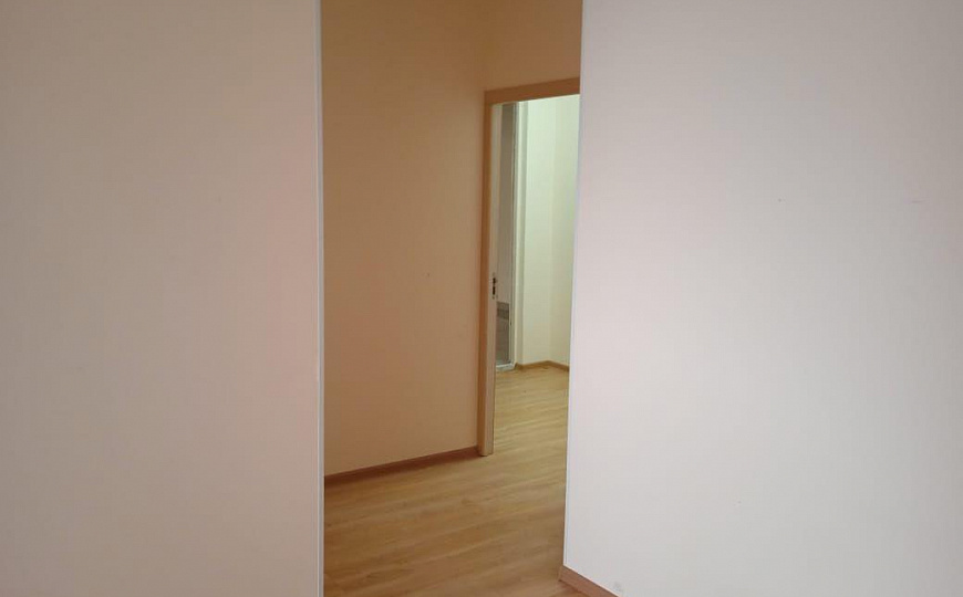 Сдается офис на 2 этаже фото