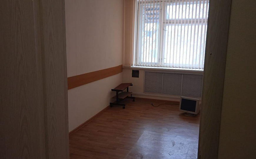 Сдается офис на 2 этаже фото