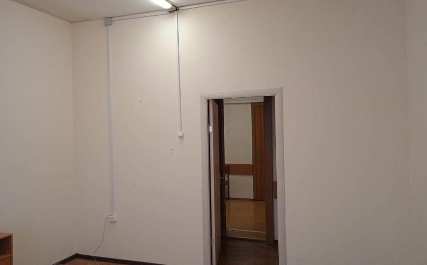 Сдается офис на 2 этаже фото