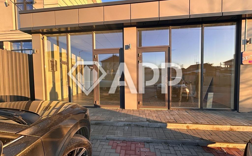 Сдам торговое помещение, 44 м² фото