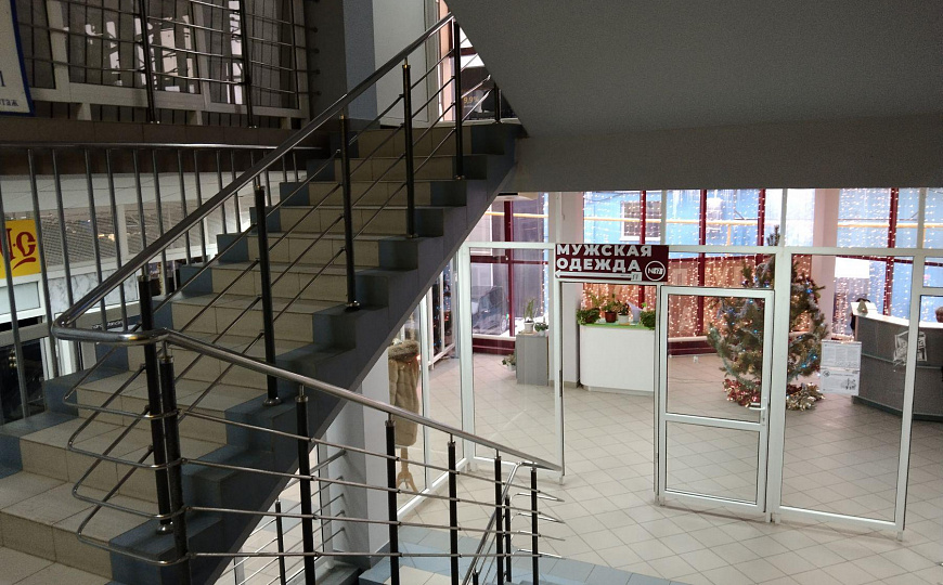 Продам торговое помещение, 3 500 м² фото