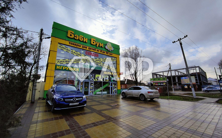 Сдам торговое помещение, 360 м² фото