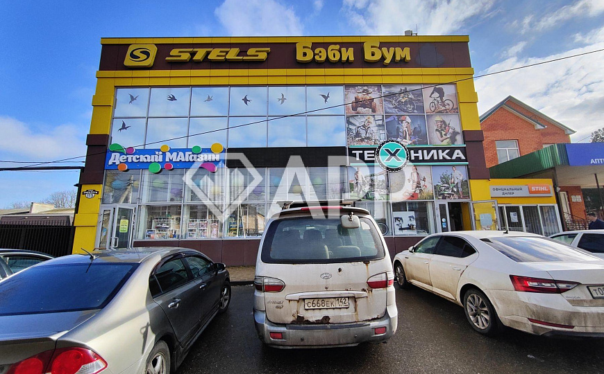 Сдам торговое помещение, 392,7 м² фото