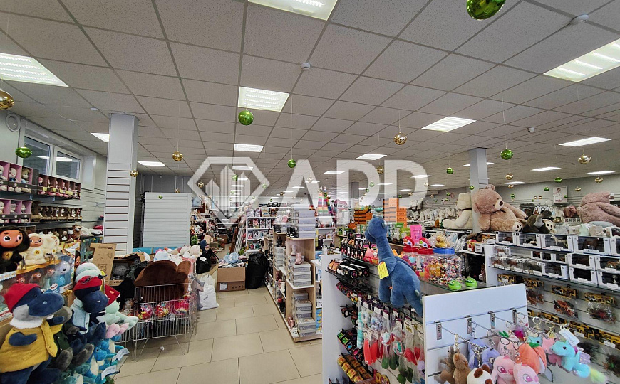 Сдам торговое помещение, 392,7 м² фото