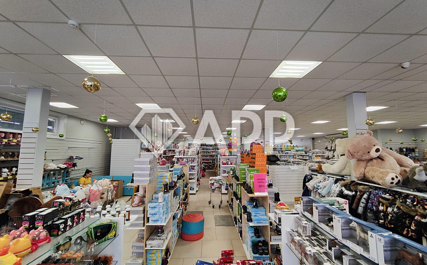 Сдам торговое помещение, 392,7 м² фото