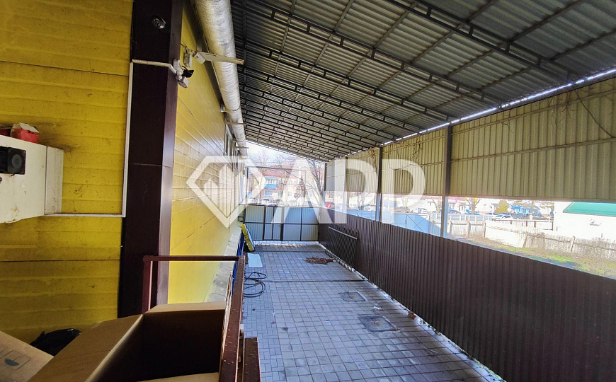 Сдам торговое помещение, 392,7 м² фото