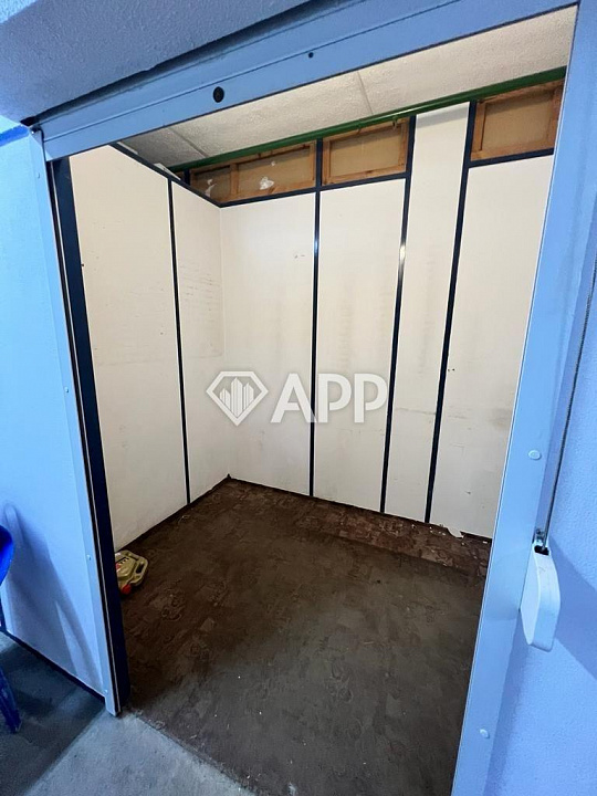 Продам торговое помещение, 4,9 м² фото