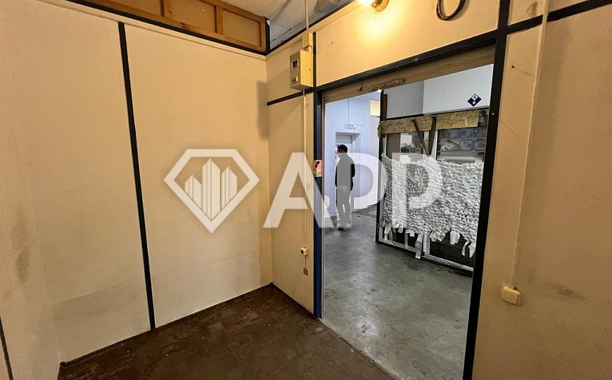 Продам торговое помещение, 4,9 м² фото