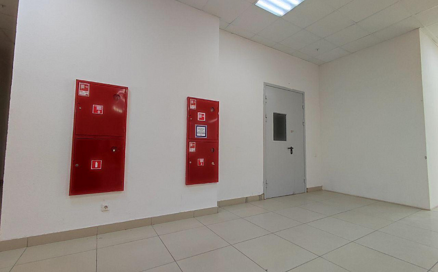 Сдам помещение в торговом центре, 924 м² фото