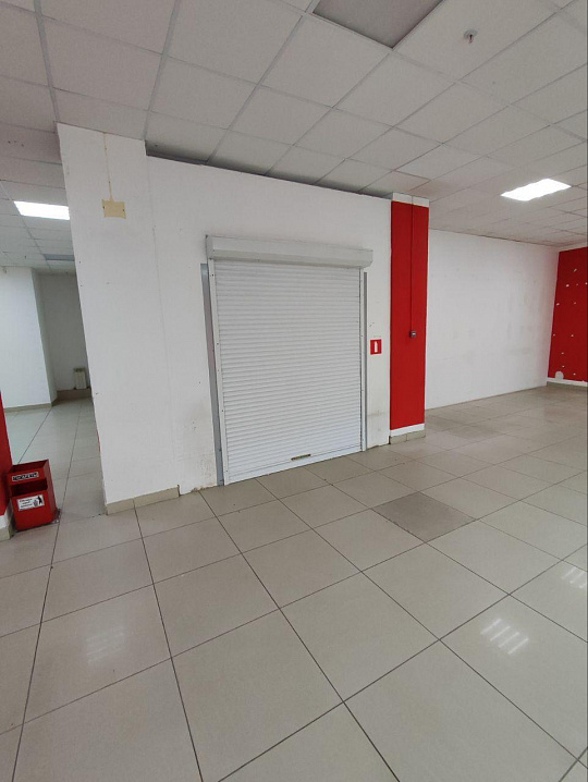 Сдам помещение в торговом центре, 924 м² фото