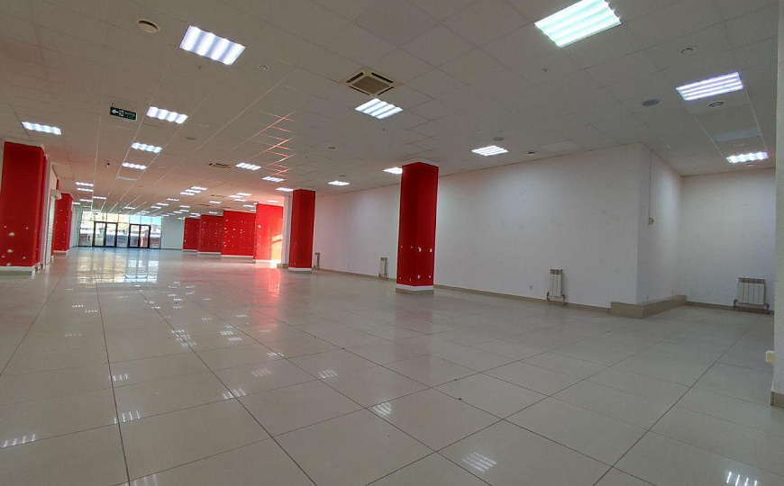 Сдам помещение в торговом центре, 924 м² фото