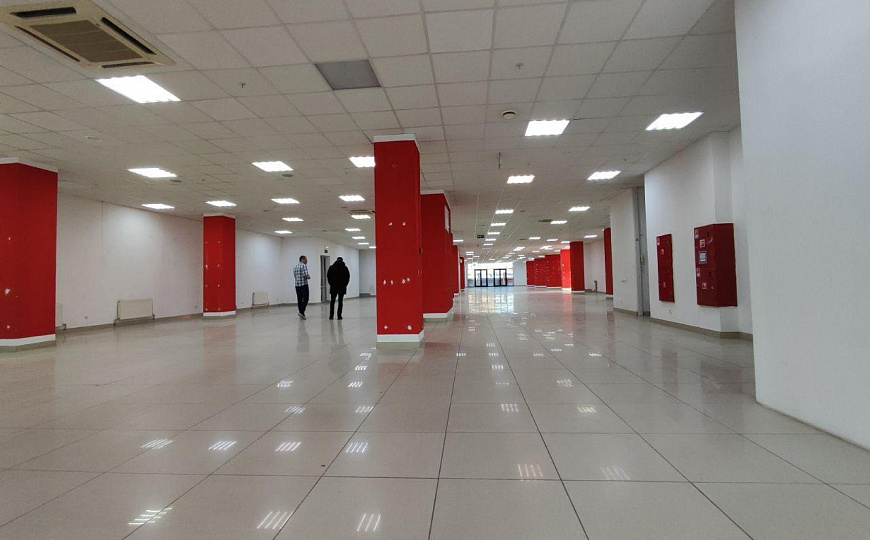 Сдам помещение в торговом центре, 924 м² фото